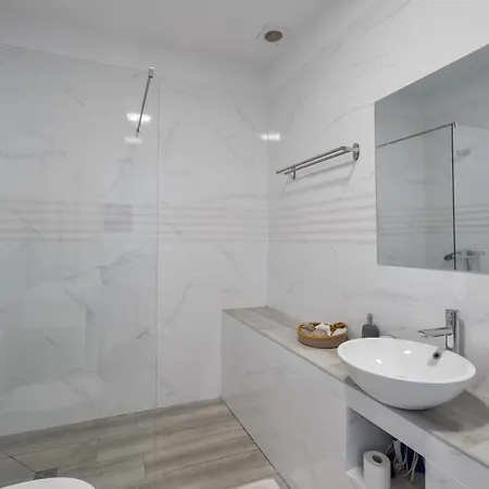 4 Omanai Tenerife Sur Arona (Tenerife)