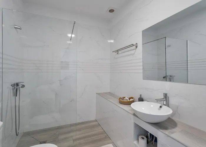 4 Omanai Tenerife Sur *